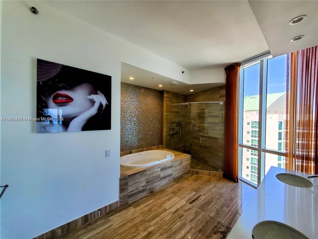 16001 Collins Ave # 3601, Sunny Isles Beach FL 33160