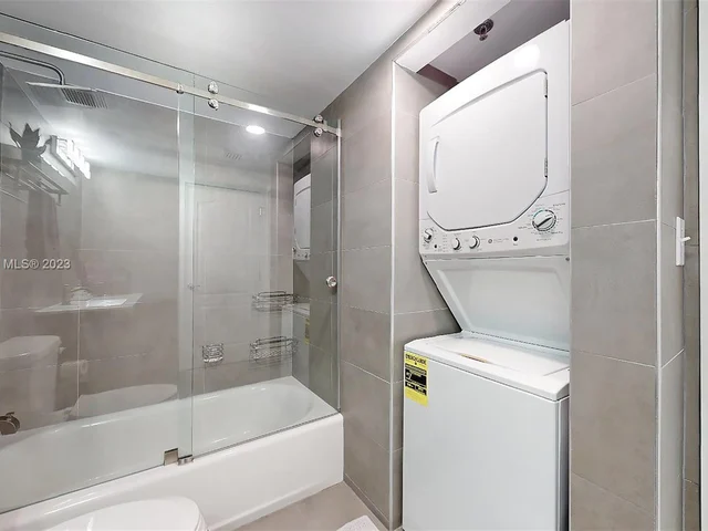 1200 Brickell Bay Dr # 3814, Miami FL 33131