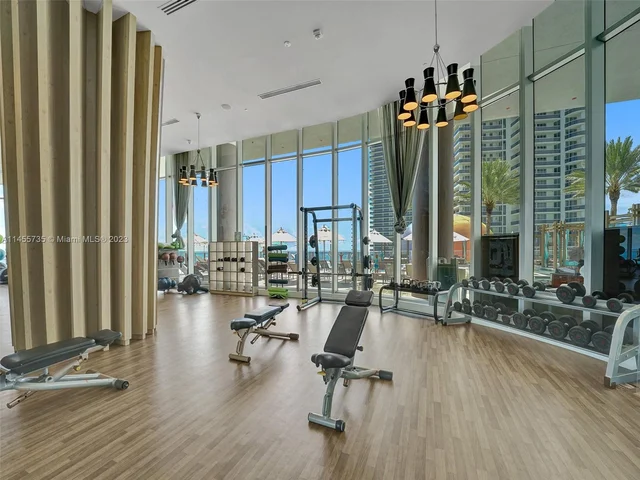 4111 S Ocean Dr, Hollywood FL 33019