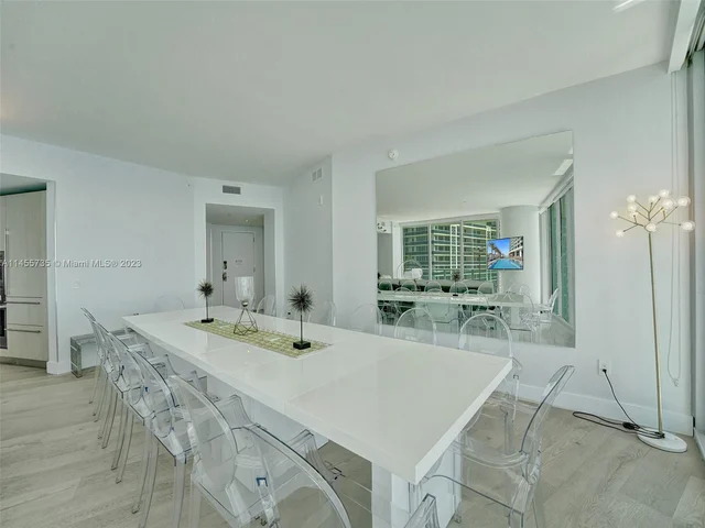 4111 S Ocean Dr, Hollywood FL 33019