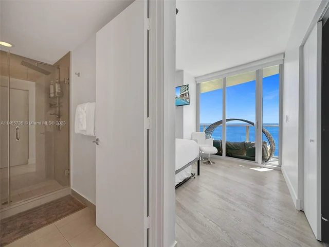 4111 S Ocean Dr, Hollywood FL 33019