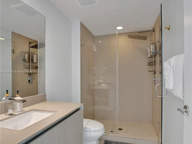 4111 S Ocean Dr, Hollywood FL 33019