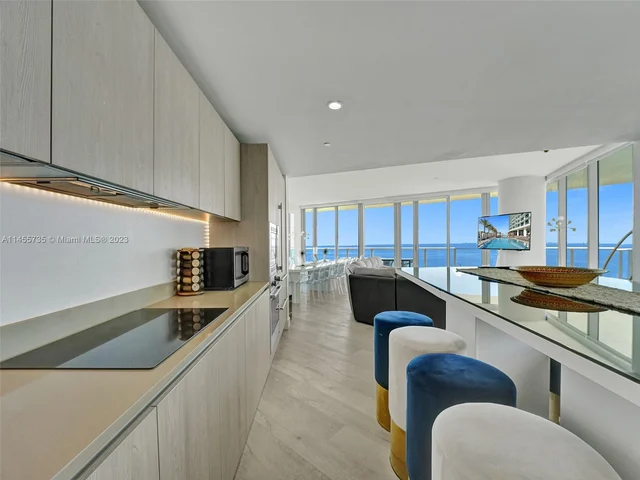 4111 S Ocean Dr, Hollywood FL 33019