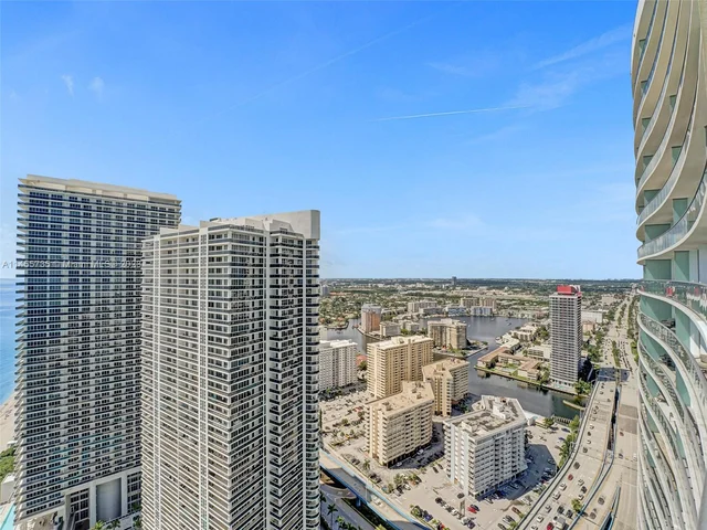 4111 S Ocean Dr, Hollywood FL 33019