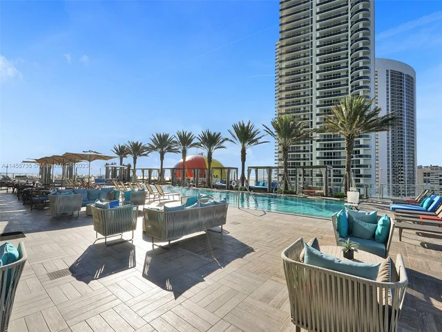 4111 S Ocean Dr, Hollywood FL 33019