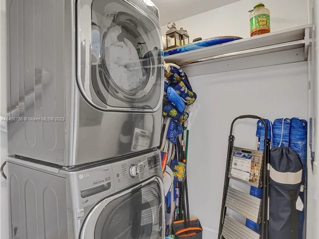 4111 S Ocean Dr, Hollywood FL 33019