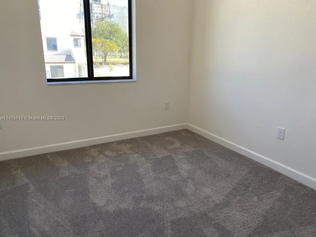 21416 NE 3rd Path # 21416, Miami FL 33179