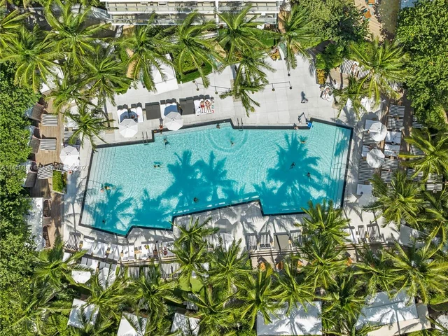 2201 Collins Ave # 1429, Miami Beach FL 33139