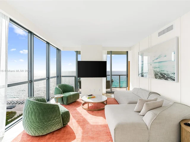 2201 Collins Ave # 1429, Miami Beach FL 33139