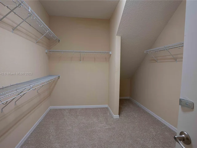 6981 Phillips Reserve Ct, Orlando FL 32819