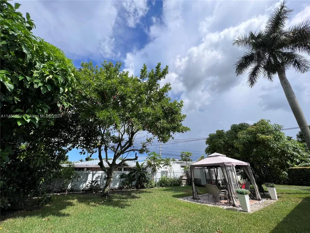 16035 SW 107th Ct, Miami FL 33157