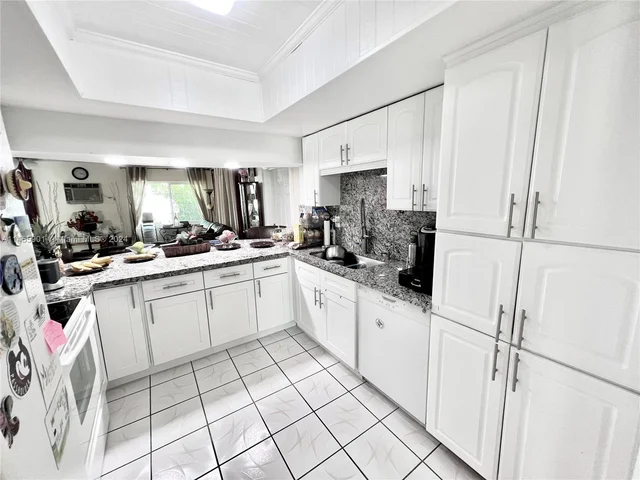 16035 SW 107th Ct, Miami FL 33157