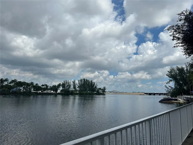 5085 NW 7th St # 816, Miami FL 33126