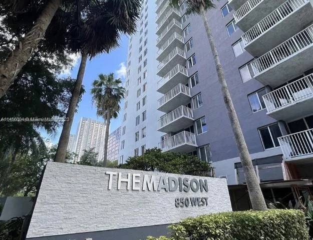 850 N Miami Ave # 1107, Miami FL 33136