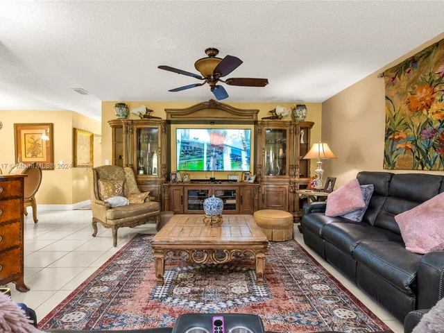 125 Lake Gloria Dr # 125, West Palm Beach FL 33411