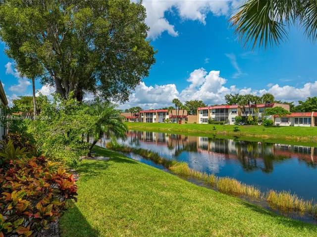 125 Lake Gloria Dr # 125, West Palm Beach FL 33411