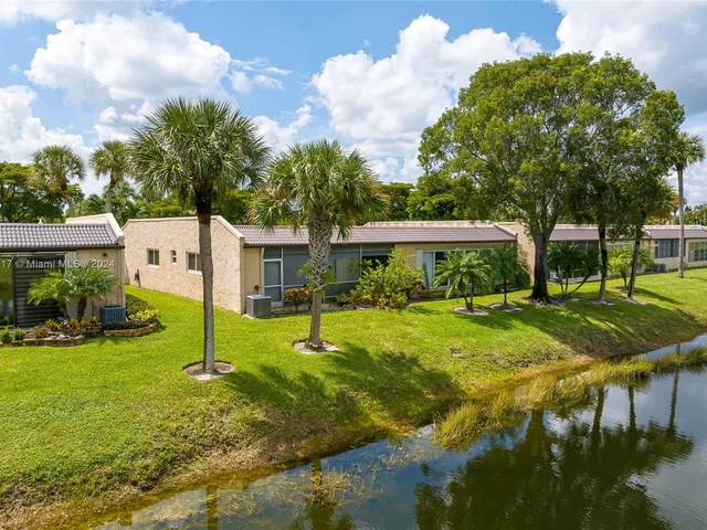 125 Lake Gloria Dr # 125, West Palm Beach FL 33411