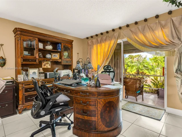 125 Lake Gloria Dr # 125, West Palm Beach FL 33411