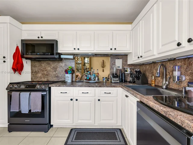 125 Lake Gloria Dr # 125, West Palm Beach FL 33411