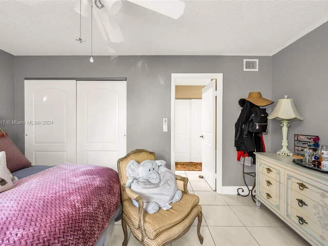 125 Lake Gloria Dr # 125, West Palm Beach FL 33411