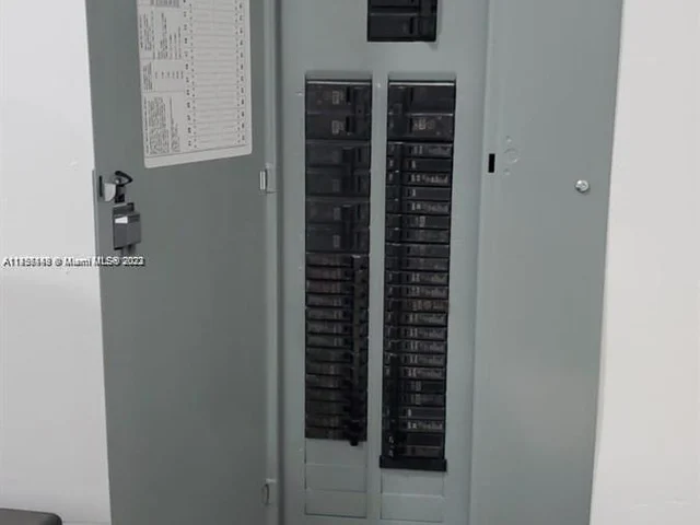 3127 NW 106th St, Miami FL 33147