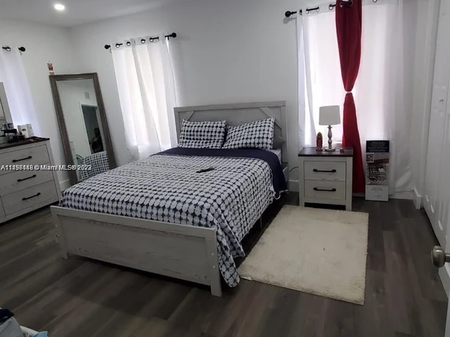 3127 NW 106th St, Miami FL 33147