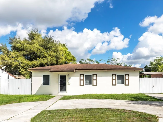 2921 NW 151st St, Miami Gardens FL 33054