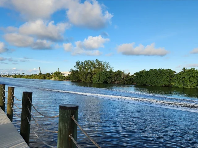 35 Colonial Club Dr. # 203, Boynton Beach FL 33435