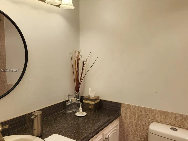 35 Colonial Club Dr. # 203, Boynton Beach FL 33435