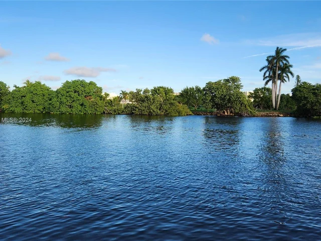 35 Colonial Club Dr. # 203, Boynton Beach FL 33435