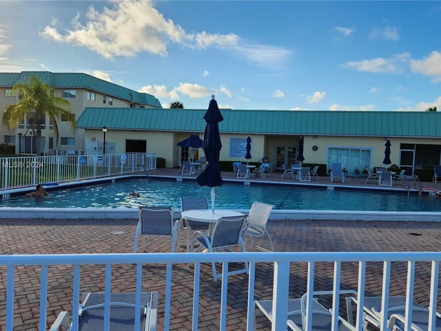 35 Colonial Club Dr. # 203, Boynton Beach FL 33435