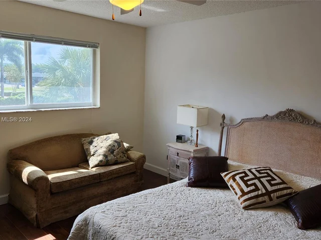 35 Colonial Club Dr. # 203, Boynton Beach FL 33435