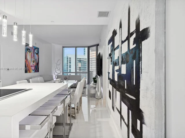 851 NE 1st Ave # 4207, Miami FL 33132