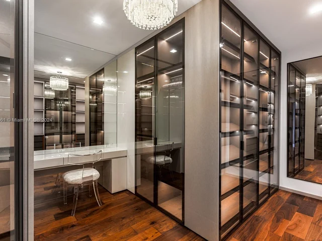 1425 Brickell Ave, Miami FL 33131