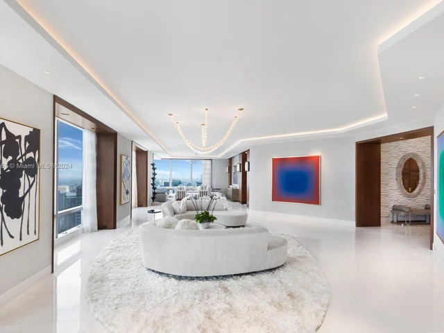 1425 Brickell Ave, Miami FL 33131