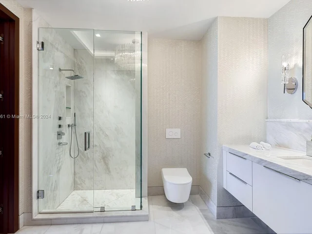 1425 Brickell Ave, Miami FL 33131