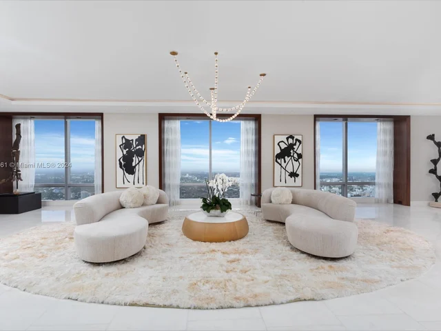 1425 Brickell Ave, Miami FL 33131