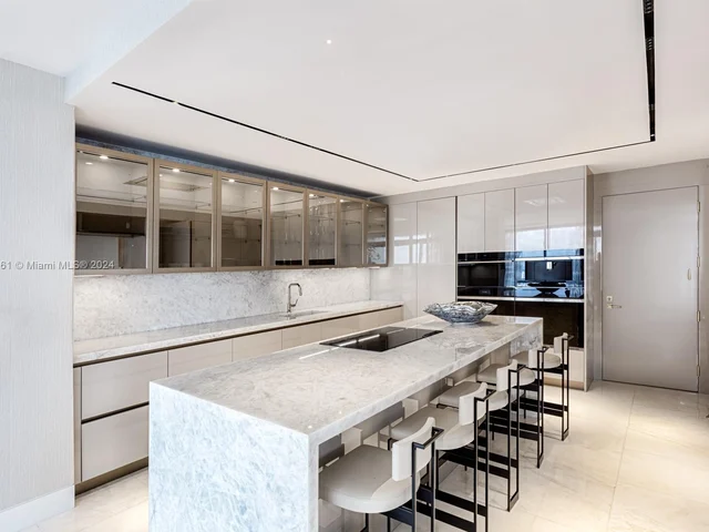 1425 Brickell Ave, Miami FL 33131