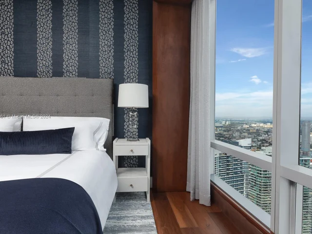 1425 Brickell Ave, Miami FL 33131