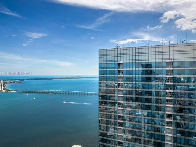 1425 Brickell Ave, Miami FL 33131