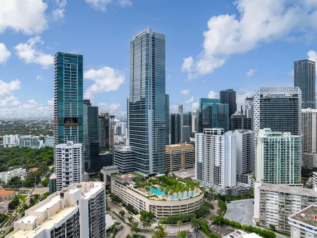 1425 Brickell Ave, Miami FL 33131