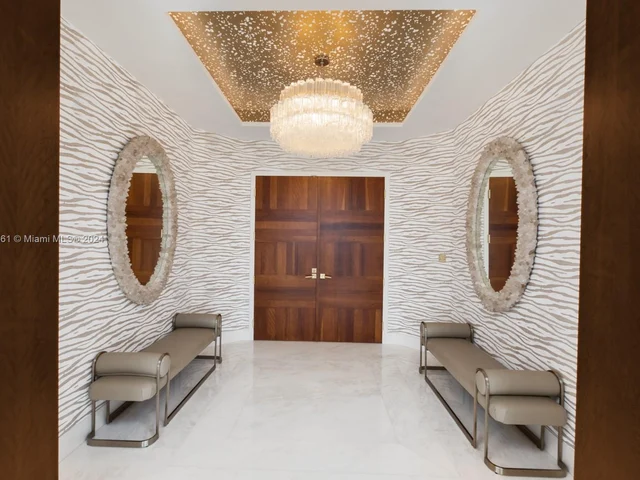 1425 Brickell Ave, Miami FL 33131