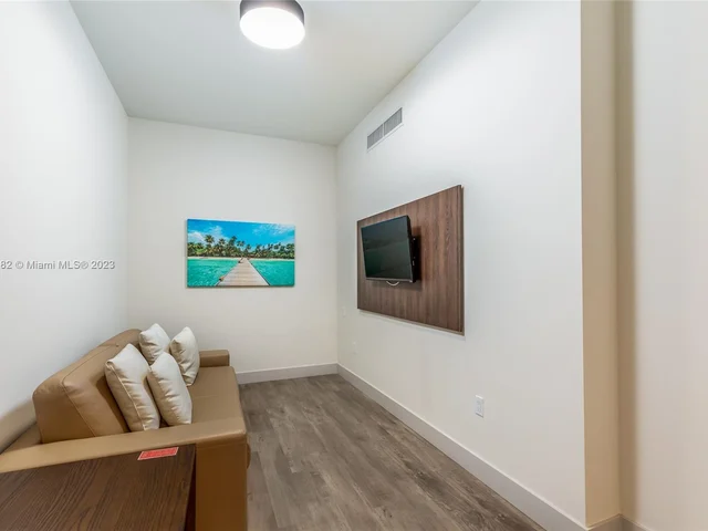 777 N Ocean Dr # S223, Hollywood FL 33019