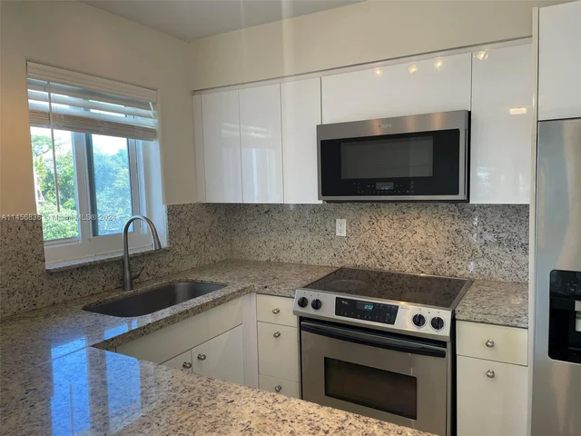 3101 SW 27th Ave # 301, Miami FL 33133