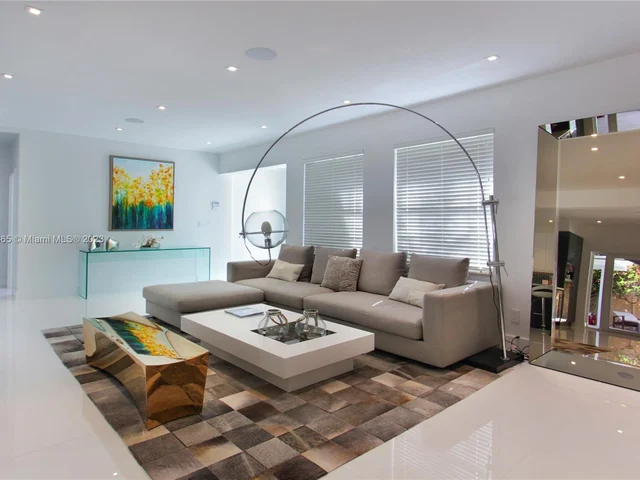 145 S Hibiscus Dr, Miami Beach FL 33139