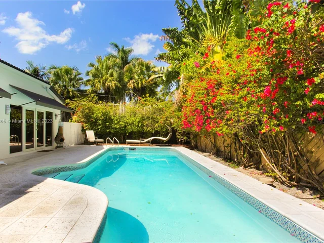 145 S Hibiscus Dr, Miami Beach FL 33139