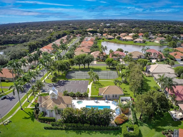 6569 Jog Estates Ln, Boynton Beach FL 33437