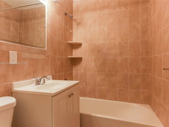 1607 NW 12th Ct # 0, Fort Lauderdale FL 33311