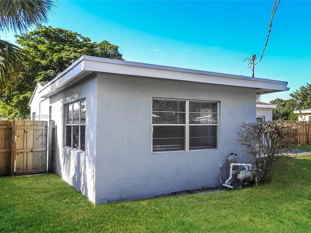 1607 NW 12th Ct # 0, Fort Lauderdale FL 33311