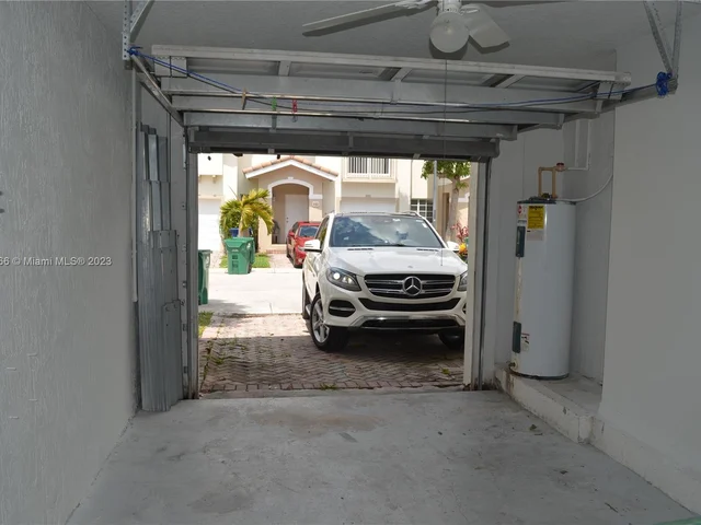 13990 SW 260th St # 102, Homestead FL 33032